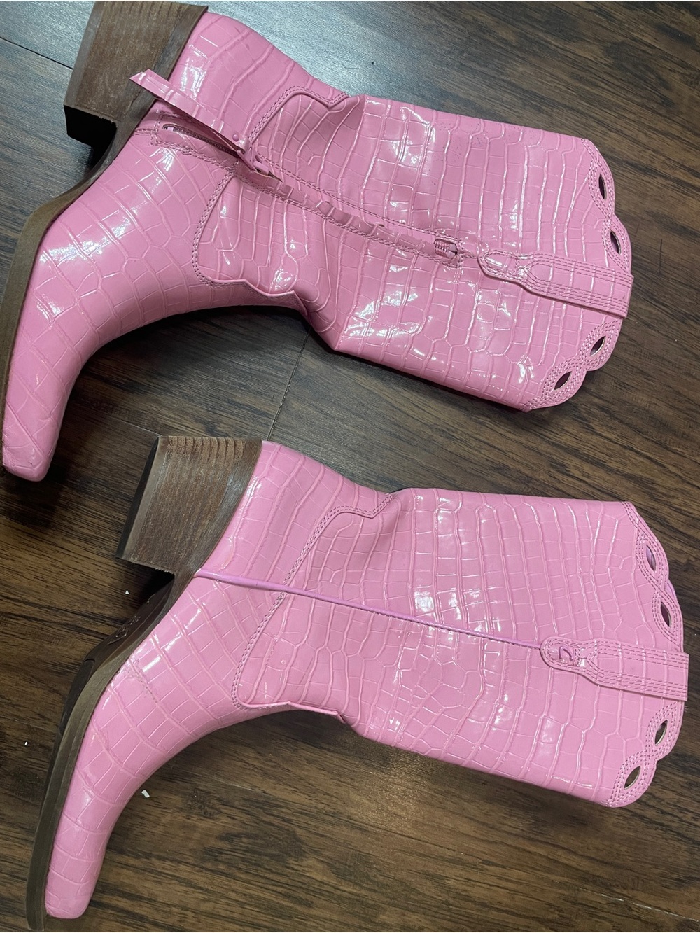 Women’s Pink Croc-Embossed Mid-Calf Western Boots - Picture 11 of 11
